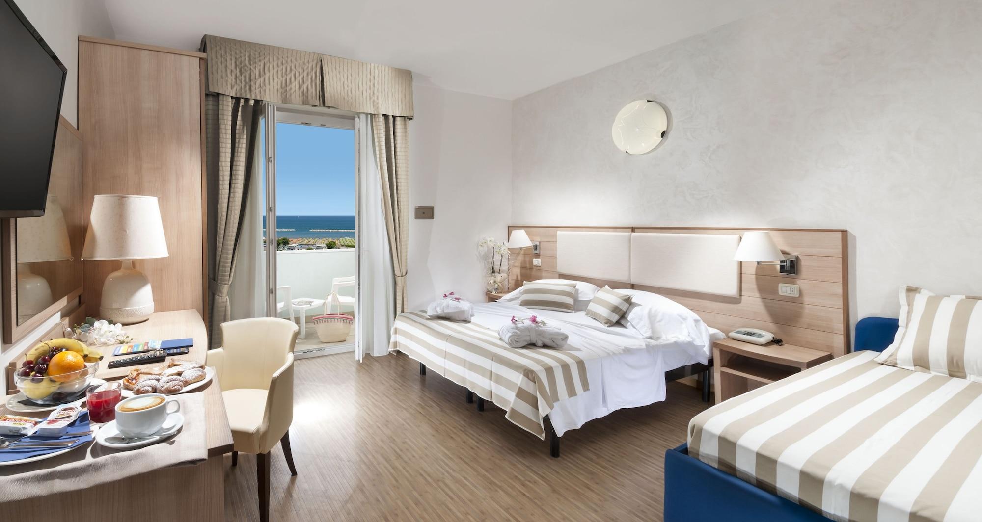 Hotel Losanna Gabicce Mare Kültér fotó