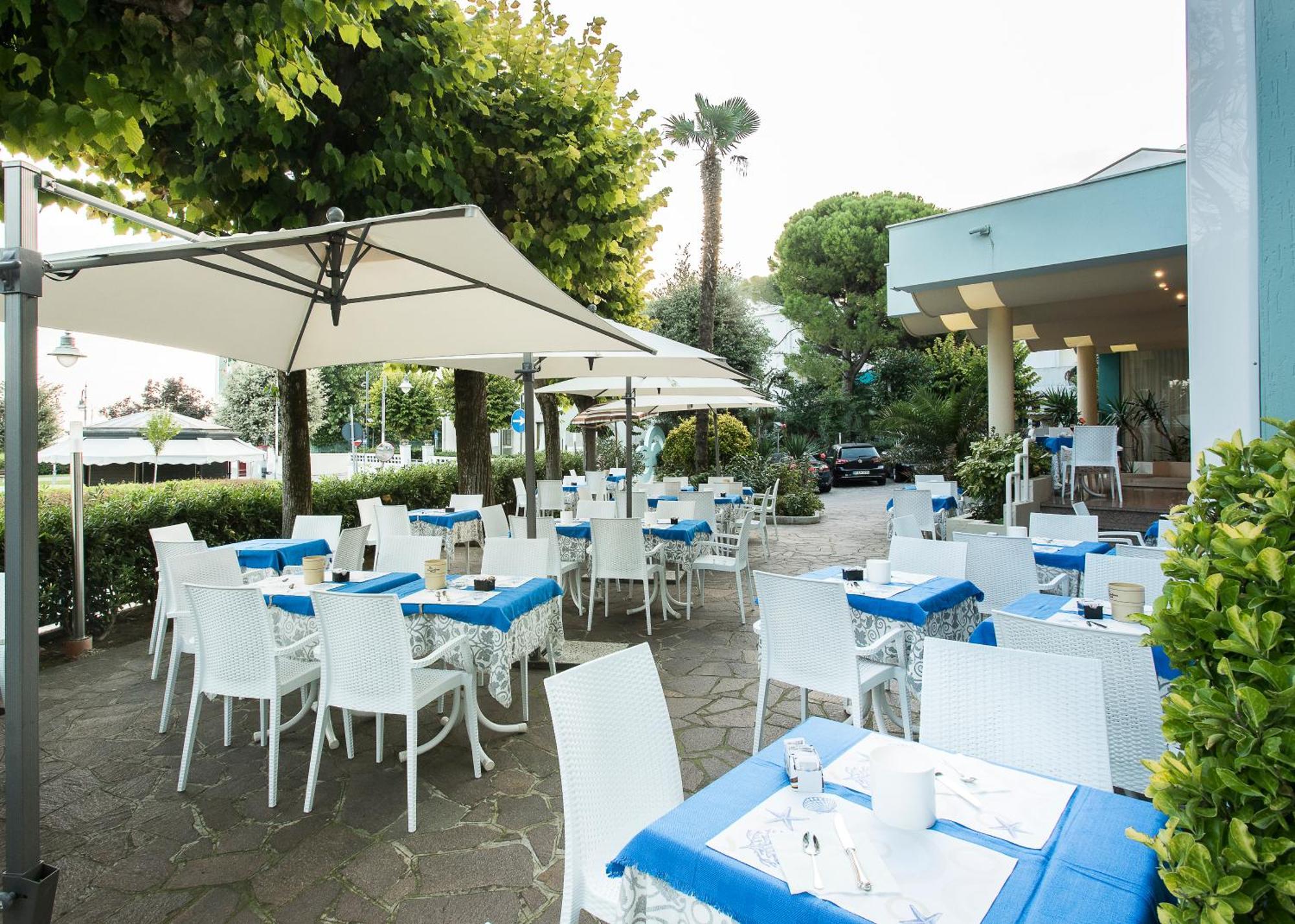 Hotel Losanna Gabicce Mare Kültér fotó