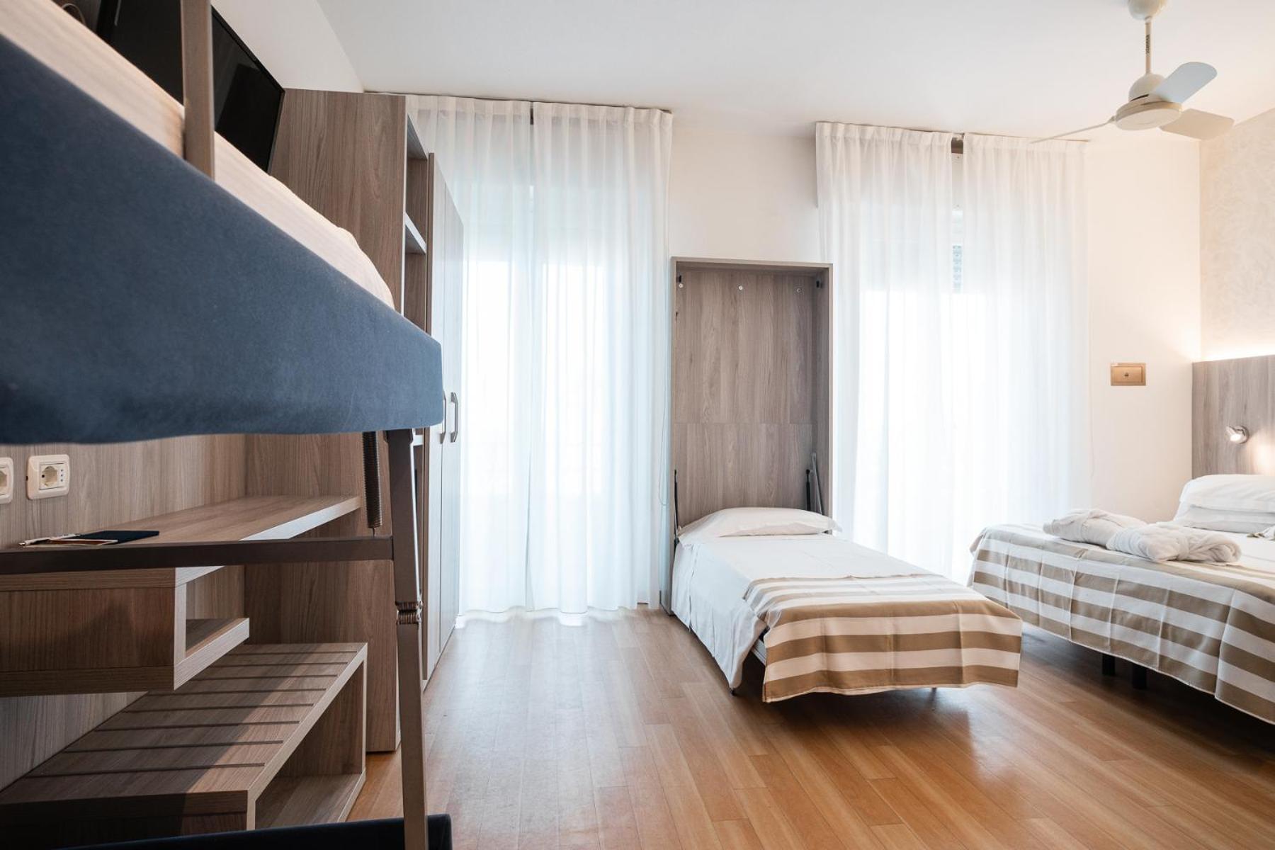 Hotel Losanna Gabicce Mare Kültér fotó