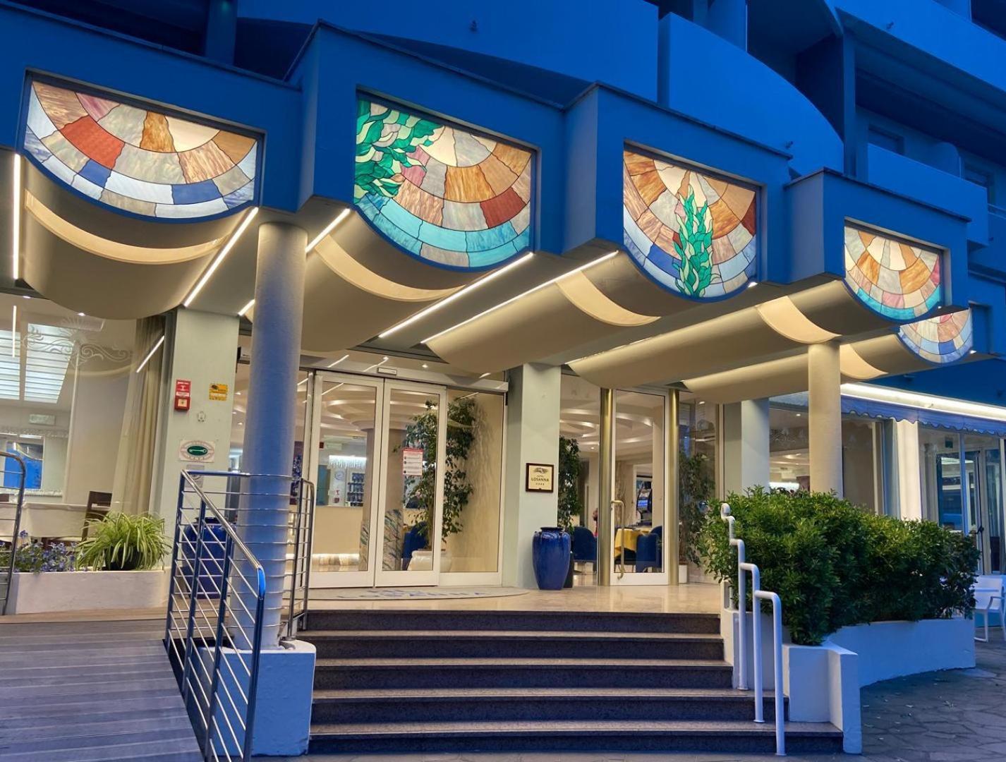 Hotel Losanna Gabicce Mare Kültér fotó