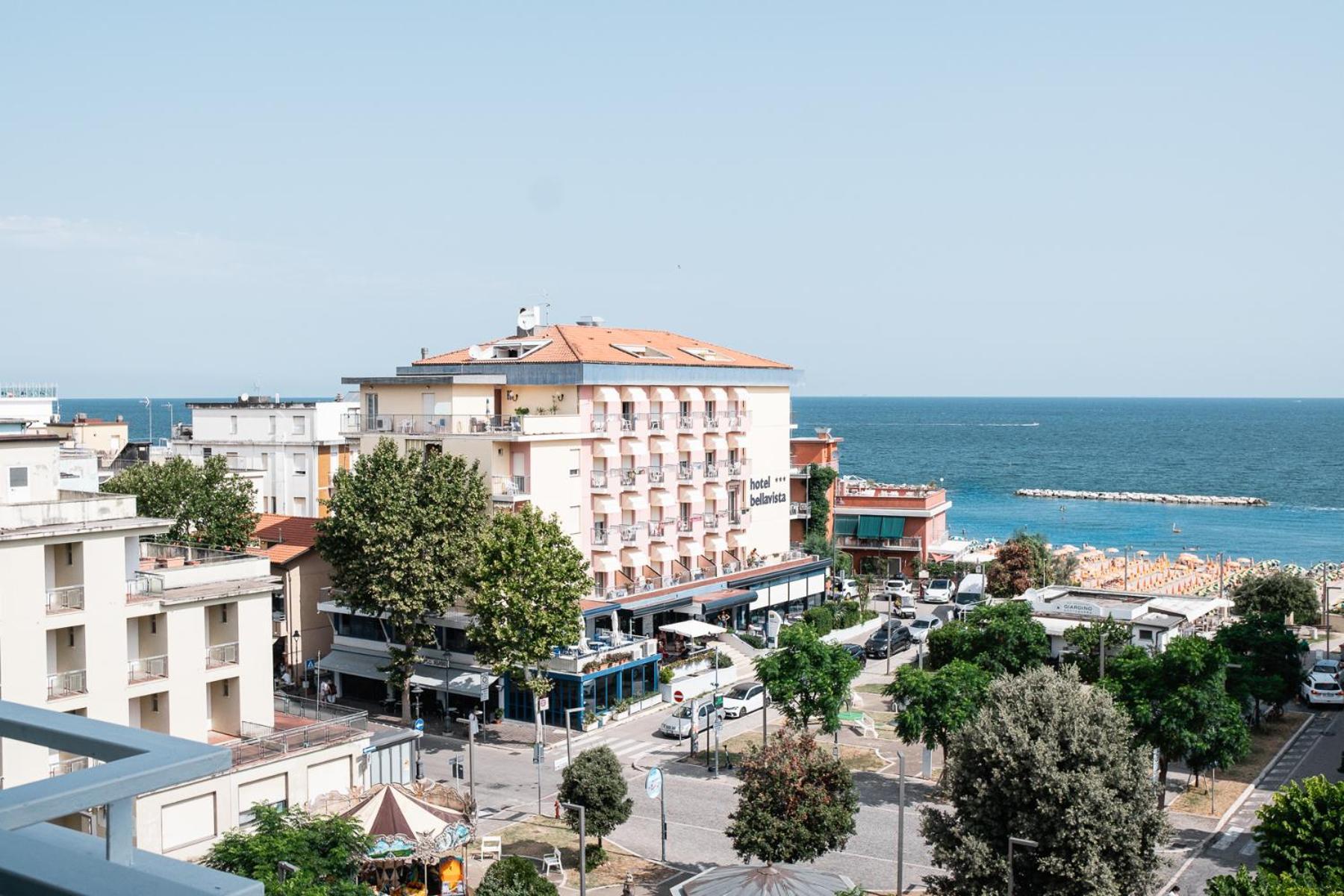 Hotel Losanna Gabicce Mare Kültér fotó