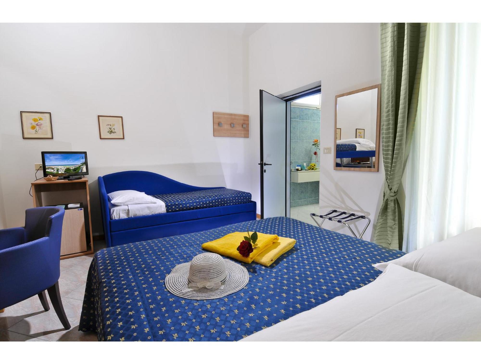 Hotel Losanna Gabicce Mare Kültér fotó
