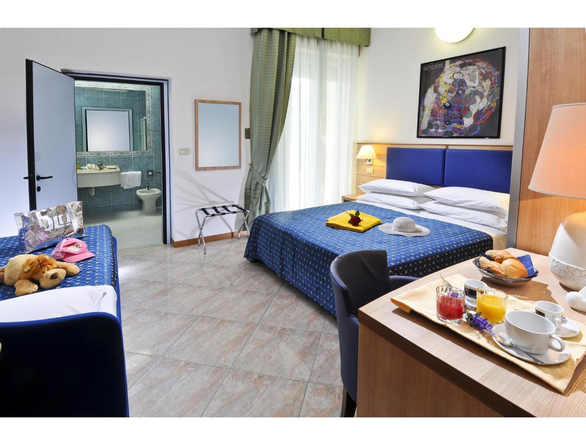 Hotel Losanna Gabicce Mare Kültér fotó