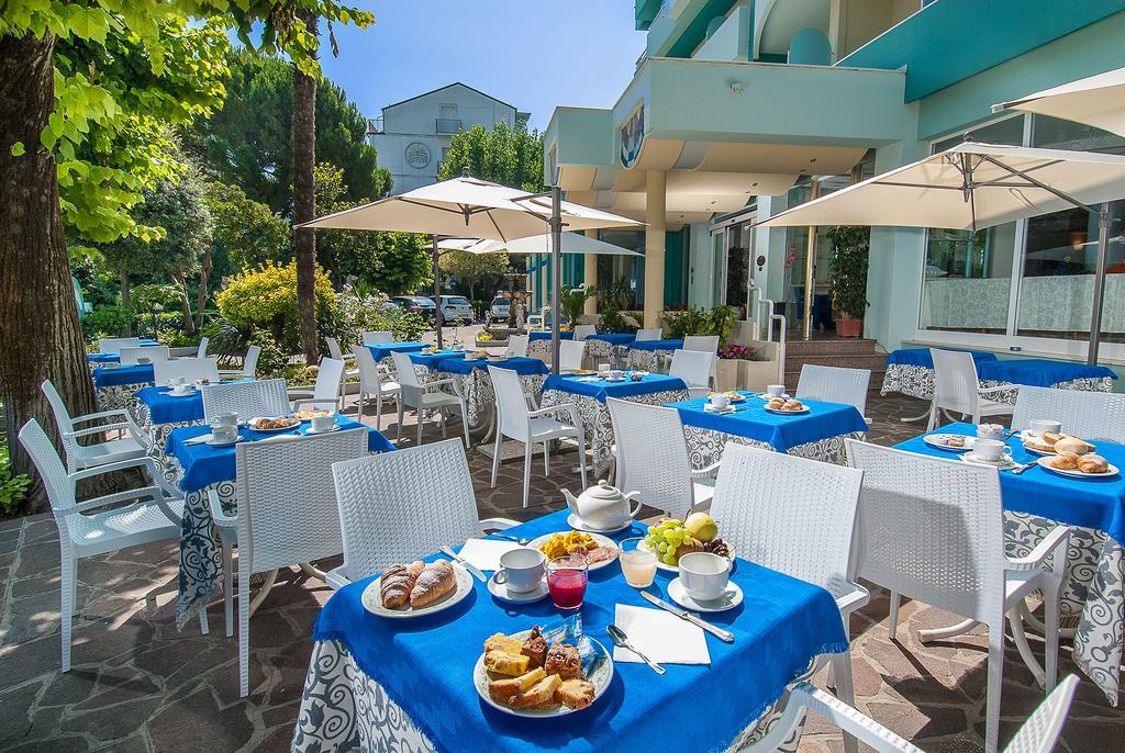 Hotel Losanna Gabicce Mare Kültér fotó